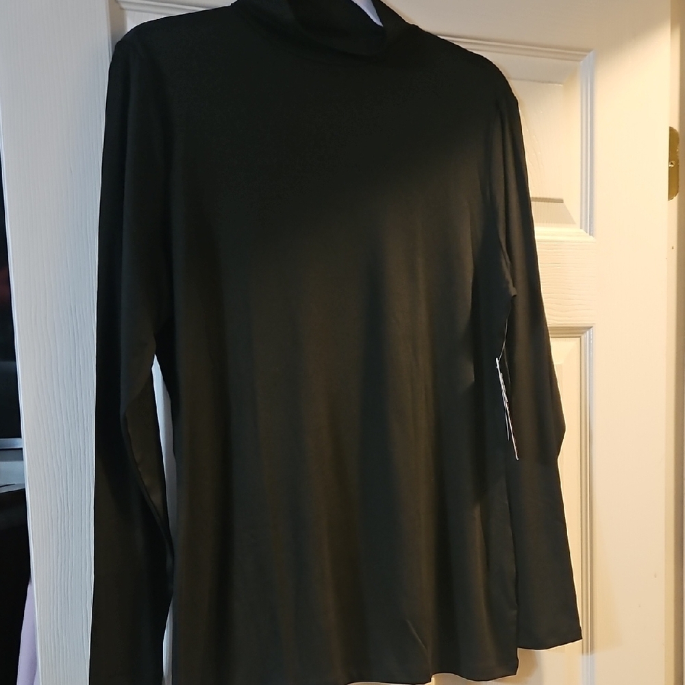 Women's Black Long Sleeve Top